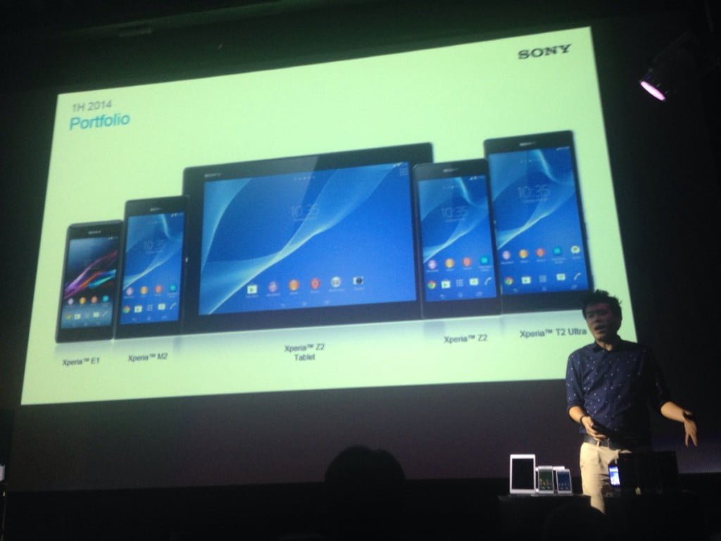 Joe Takata, gerente de produtos da Sony Mobile Brasil apresentando a família Z