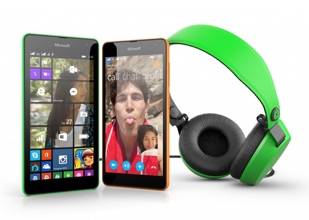 A Microsoft anunciou seu novo smartphone sem no nome Nokia o Lumia 535. O aparelho estará disponível em versões com suporte para um ou dois chips SIM e em múltiplas cores ainda em novembro