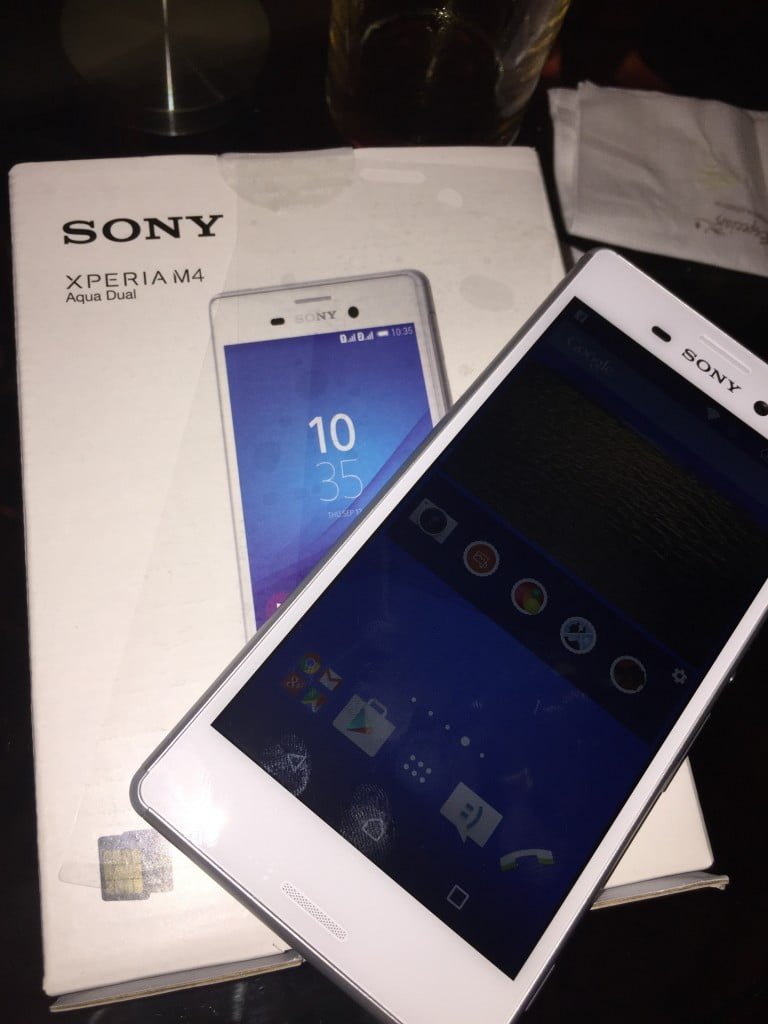 A estrela da noite Sony Xperia M4, uma evolução com elevação