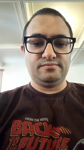 Sony Xperia M5, com flash