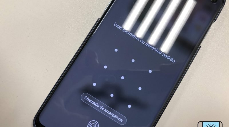 Galaxy S10 com desbloqueio por digital na tela