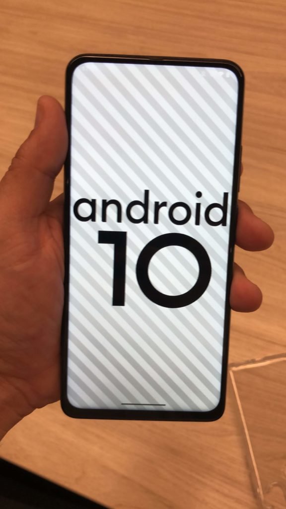 Motorola One Hyper virá com Android 10 e promete atualizar até o Android 11