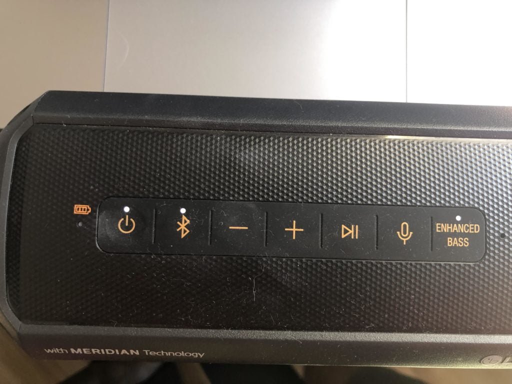 Controles emborrachados na parte superior