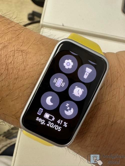 Central de controle com poucas opções para administrar a Huawei Band 9