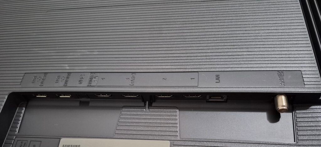 equipada com quatro portas HDMI 2.1