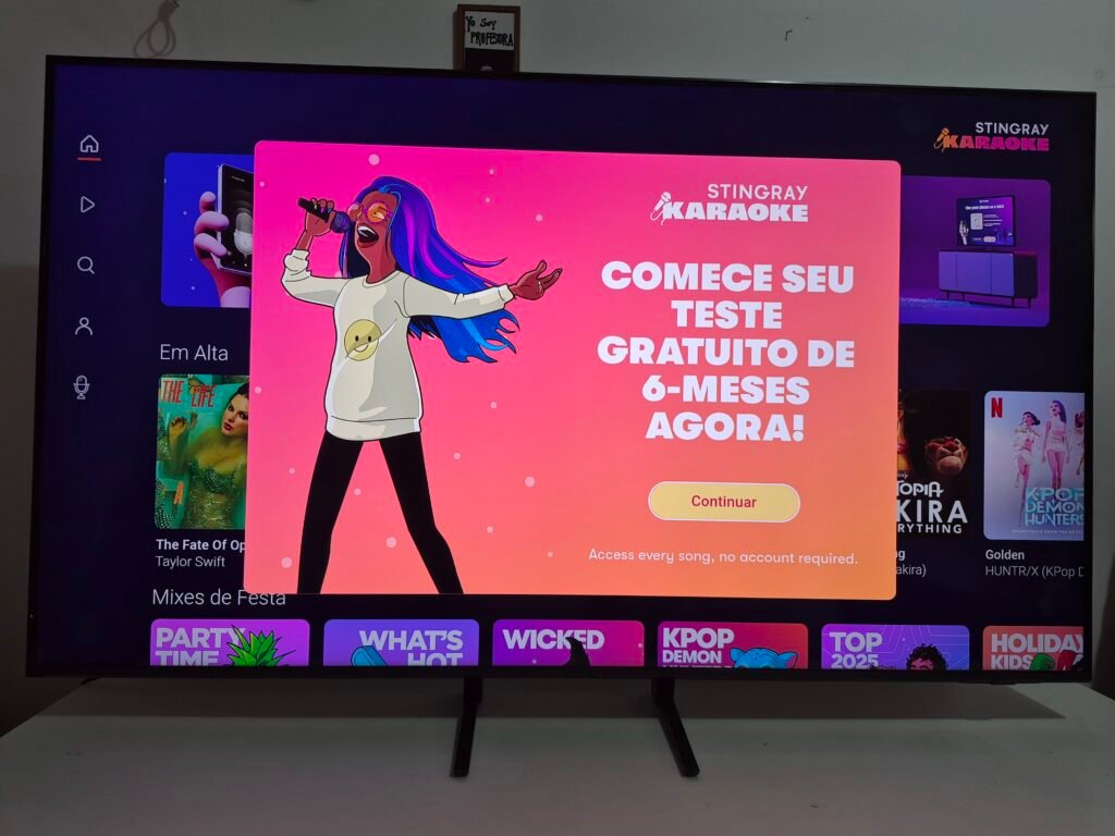 Opção de Karaoke, porem requer smartphones compatíveis para fazer uso da função