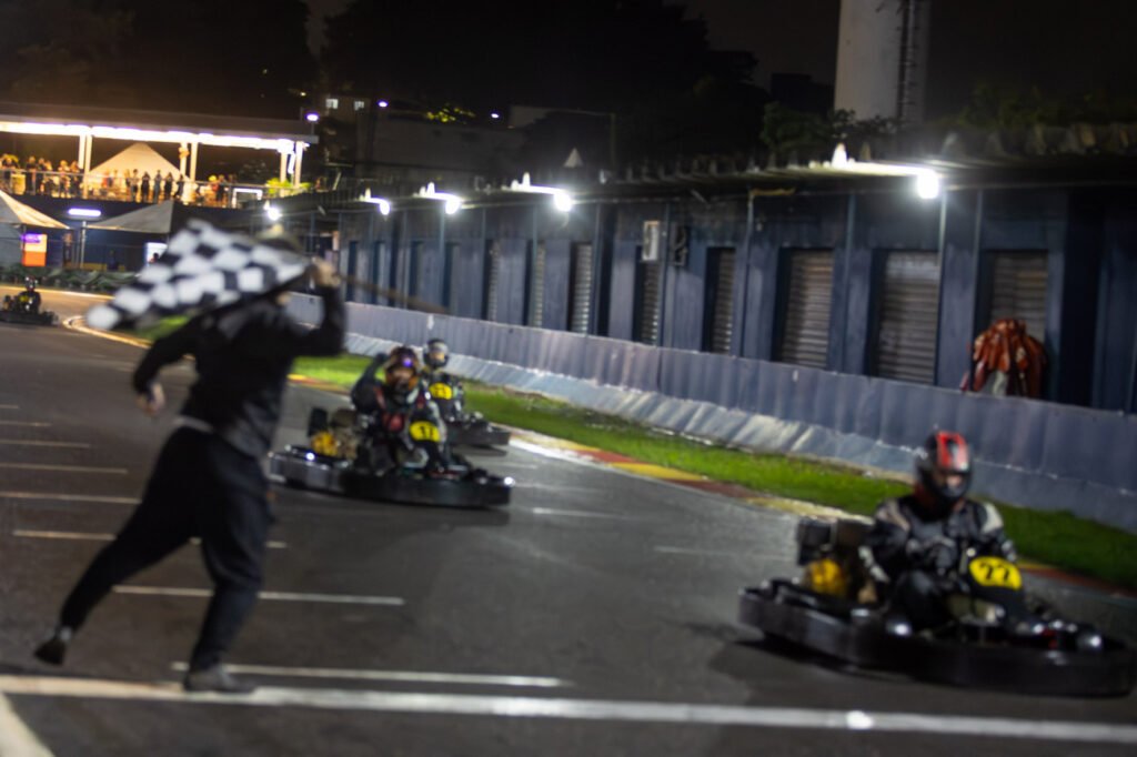 As chegadas no AKSP Interlagos Trophy costumam ser definidas na bandeirada (Foto: Emerson Santos)
