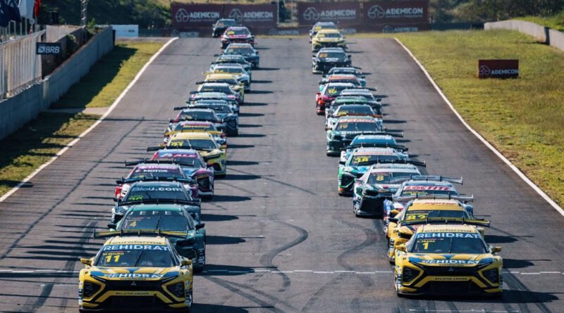 Largada da BRB Stock Car Pro Series (Marcelo Machado de Melo/ Veloci)