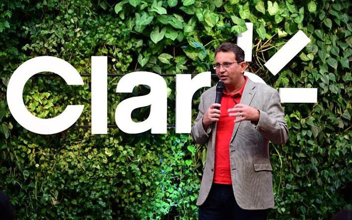 Marcio Carvalho, CMO da Claro, em coletiva de imprensa realizada em São Paulo