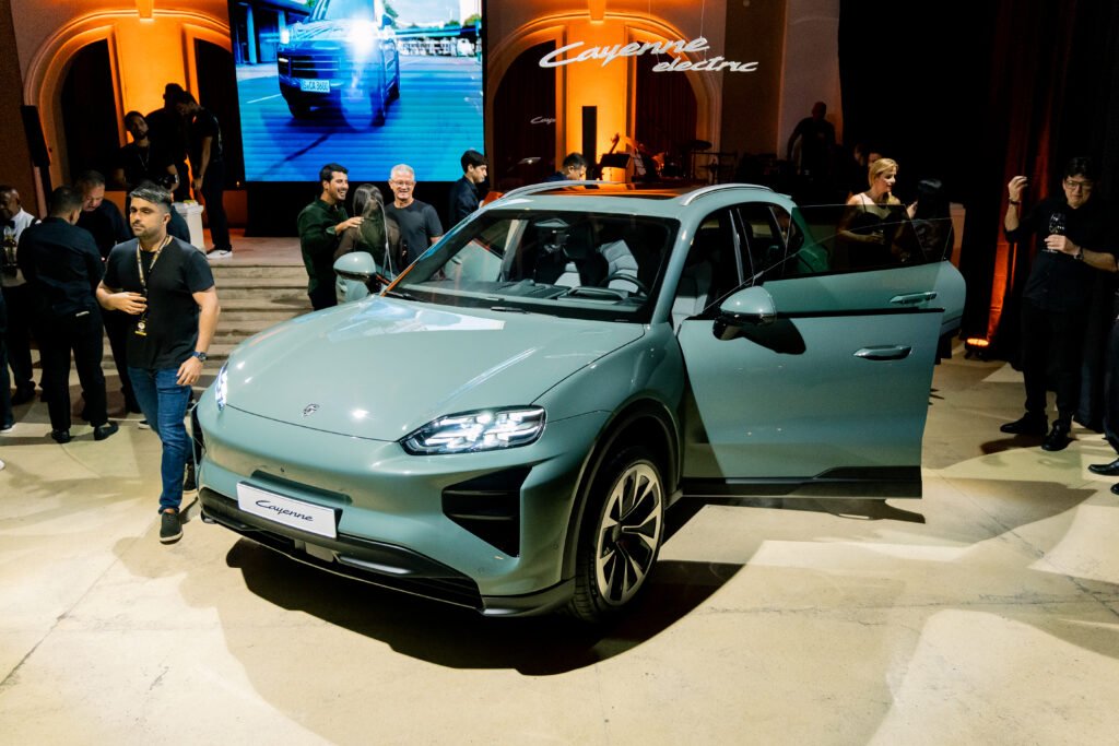 Avant-première do novo Porsche Cayenne Electric em Salvador Porsche Center Salvador