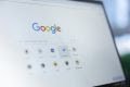 Google é a primeira palavra que vem à cabeça de 64% dos brasileiros ao comprar online