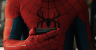 O Samsung Galaxy Z Flip aparece no mais novo filme publicitário da Samsung para "Homem-Aranha: Um Novo Dia"